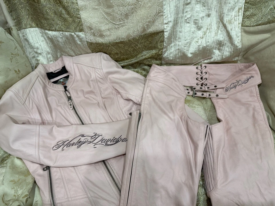 Harley-Davidson cuero rosa! Chaqueta de montar y gorras de montar en pequeño para mujer Foto 2 de 4