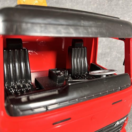 Bruder Mercedes-Benz Actros 4143 Tow Truck 1:16 Flatbed Day & Night Service - Picture 3 of 17