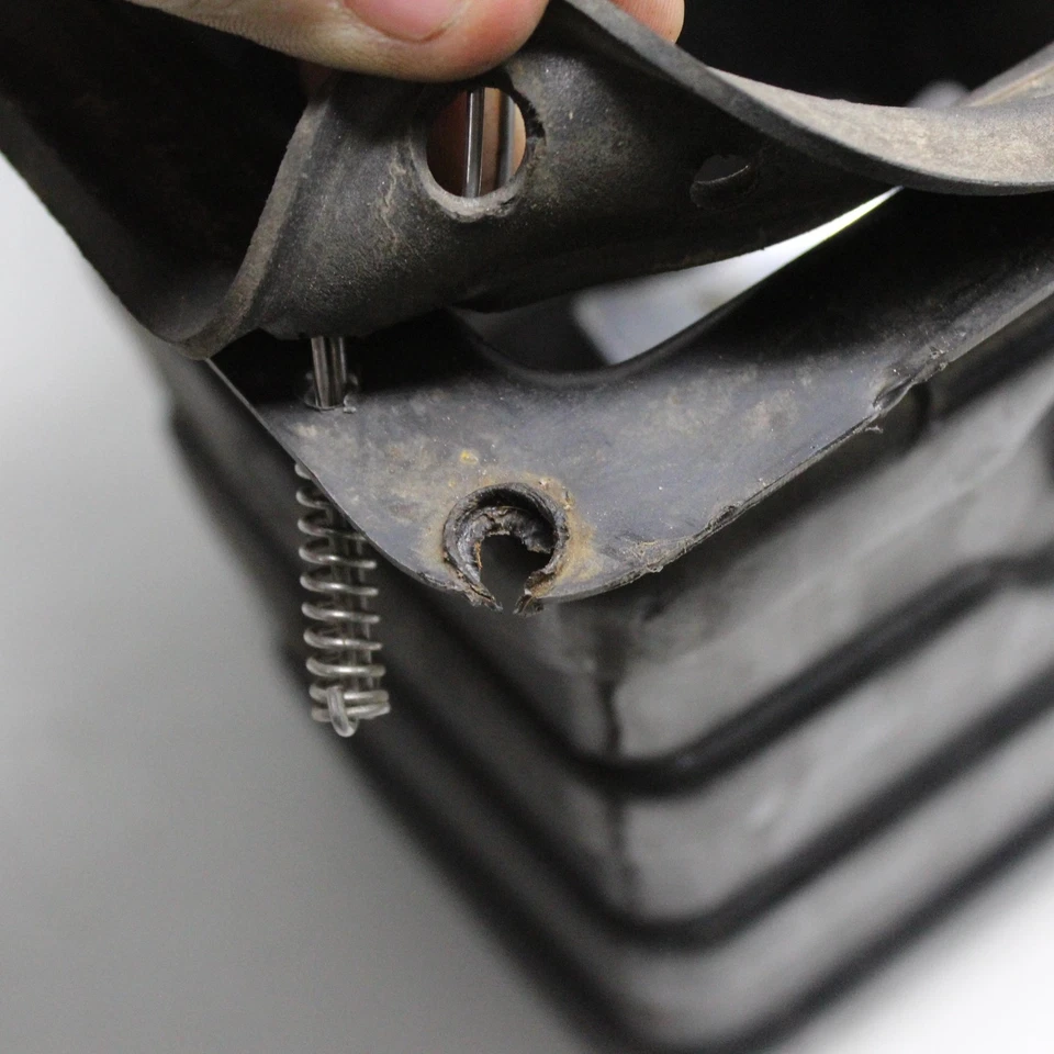 97 98 99 Arctic Cat Bearcat 454 400 500 Oem Airbox Base 0570-007 - Image 4 of 4