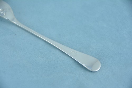 Stieff Williamsburg Shell Sterling Silver 6-1/2" Salad Fork No Monogram - Picture 6 of 8