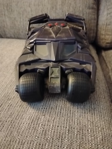 Batman The Dark Knight Batmobile Tumbler Car VHTF - Picture 6 of 17