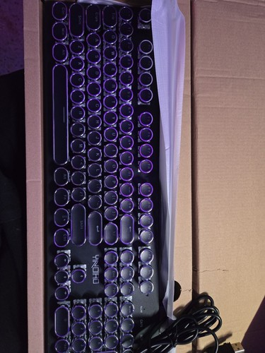 Black Mechanical Gaming RGB Keyboard - Picture 1 of 3