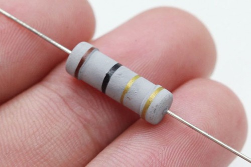 10pcs 0.1-10ohm 2W Speaker Crossover Color Ring Resistance Carbon Film Resistor - Picture 3 of 5