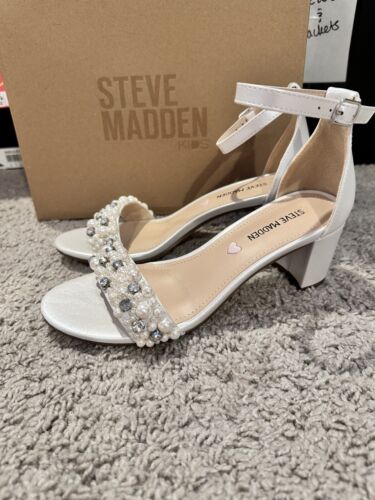 Steve Madden Girls Carrson Pearl Heeled Sandal White Rhinestone Patent Size 4 - Picture 3 of 6