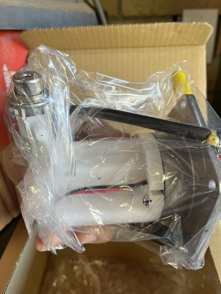 Kawasaki Pump, Fuel. OEM. Part# 49040-0768. 2019-2023 KX450/KX450X/KX450SR - Image 2 of 4