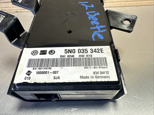 12-19 VW Volkswagen Passat Beetle Media Interface Control Module Unit 5N0035342E - Picture 2 of 4
