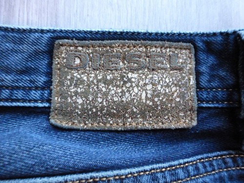 Diesel LARKEE Jeans Mens 30x32 (32x32.5) Button Fly Denim Regular Straight Fit - Picture 9 of 11