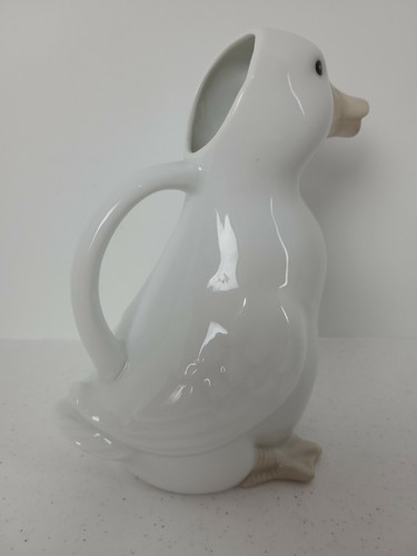 Vintage Henriksen Imports White Ceramic Duck Pitcher Made In Japan Approx. 8.5"H - Picture 9 of 12
