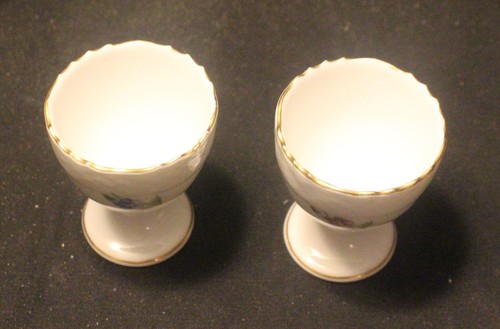 ROYAL COPENHAGEN SAXON FLOWERS PAIR OF EGG CUPS - Picture 4 of 5