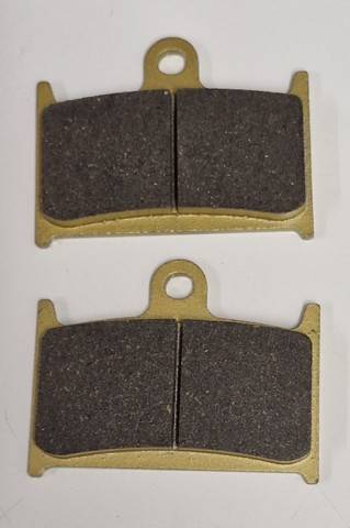 Front Brake Pads For Triumph Rocket 2300 III Classic 2006 - Picture 2 of 3