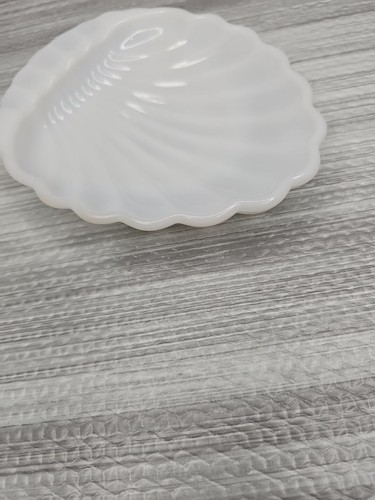 Jabonera vintage de vidrio de leche concha de vieira cenicero baratija soporte para joyas MCM - Imagen 5 de 14