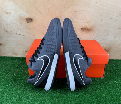 Nike MagistaX Finale II IC 844444-001 Grey US8 UK7 boots Cleats