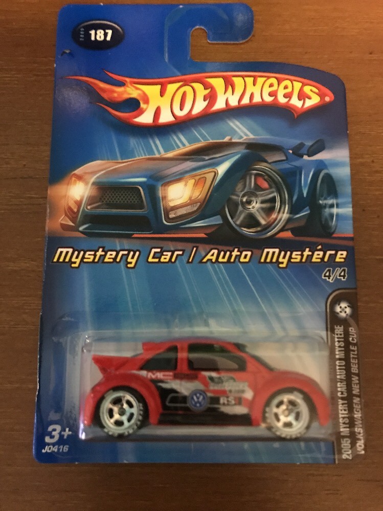 Hot Wheels Volkswagen New Beetle Cup Mystery Car