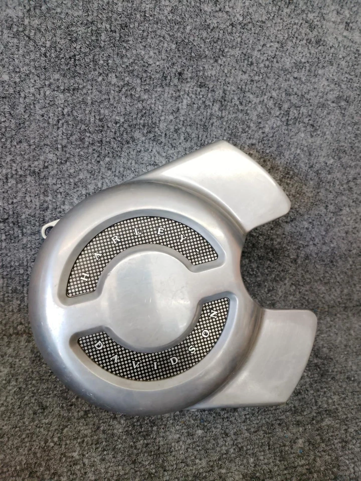 CUBIERTA DE PIÑÓN CORREA POLEA DELANTERA IZQUIERDA HARLEY DAVIDSON 2002 VROD VRSCA 34966-01 Foto 2 de 4