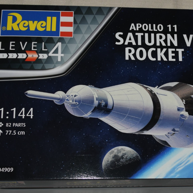 1/144 Apollo 11 Saturn V
