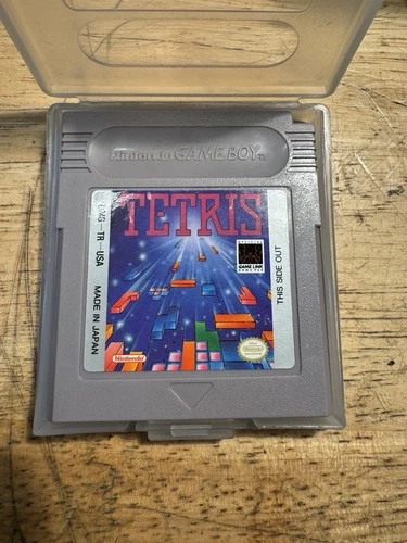 Nintendo Game Boy Tetris in Case Genuine
