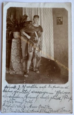 orig. Foto AK Feldafing bei München 1922 Römer Kostüm Krieger - Bild 1 von 2