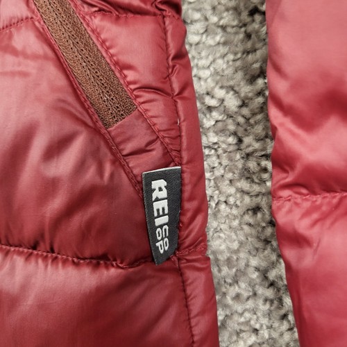 Chaqueta de plumón REI Co op 650 para mujer pequeña roja acolchada aislada - Imagen 5 de 13