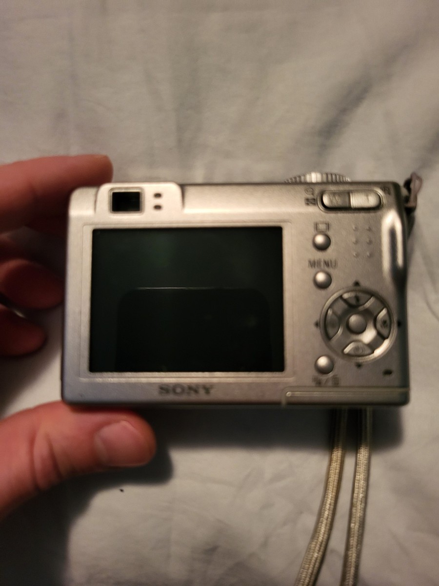 Sony Cyber-shot DSC-W5 5.1MP Digital Camera - Silver for Sony Cyber-shot DSC-W5 5.1MP Digital Camera - Silver for