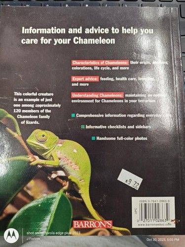 Chameleon Handbook (Barron's Pet Handbooks) - Paperback -   - Picture 2 of 2
