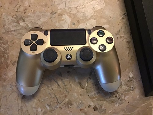 SONY PLAYSTATION 4 PS4 CONSOLE 2 CONTROLLERS LOT 13 GAMES BUNDLE - Picture 5 of 14
