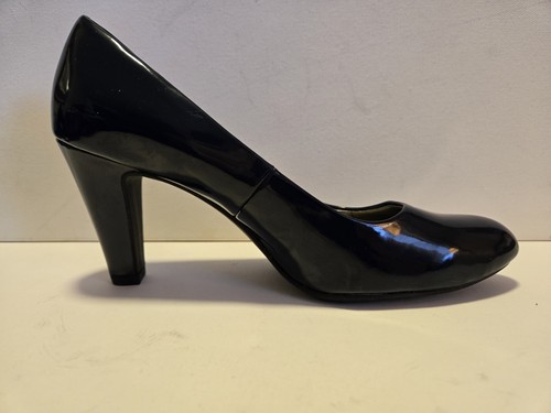 Bandolino Women's Classic 3.25" Heel Slip On Navy Patton Leather Size 8 M - Picture 1 of 12