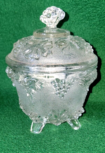 Vintage Clear Glass Footed Candy Nut Dish with Covered Lid, MINT Condition - Picture 5 of 7