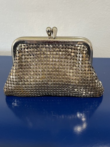 Whiting & Davis Silver Mesh Coin Change Purse Kiss Lock Clasp Metal Vtg 50s 60s - Picture 3 of 7
