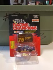 Racing Champions - NASCAR PREMIER STOCK CAR - REMINGTON #75 1997 RICK MAST
