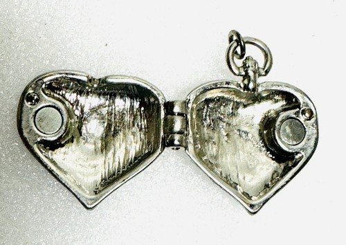 "Medallón foto corazón tono plata sin marcas artículo patrimonial 1""" - Imagen 3 de 5