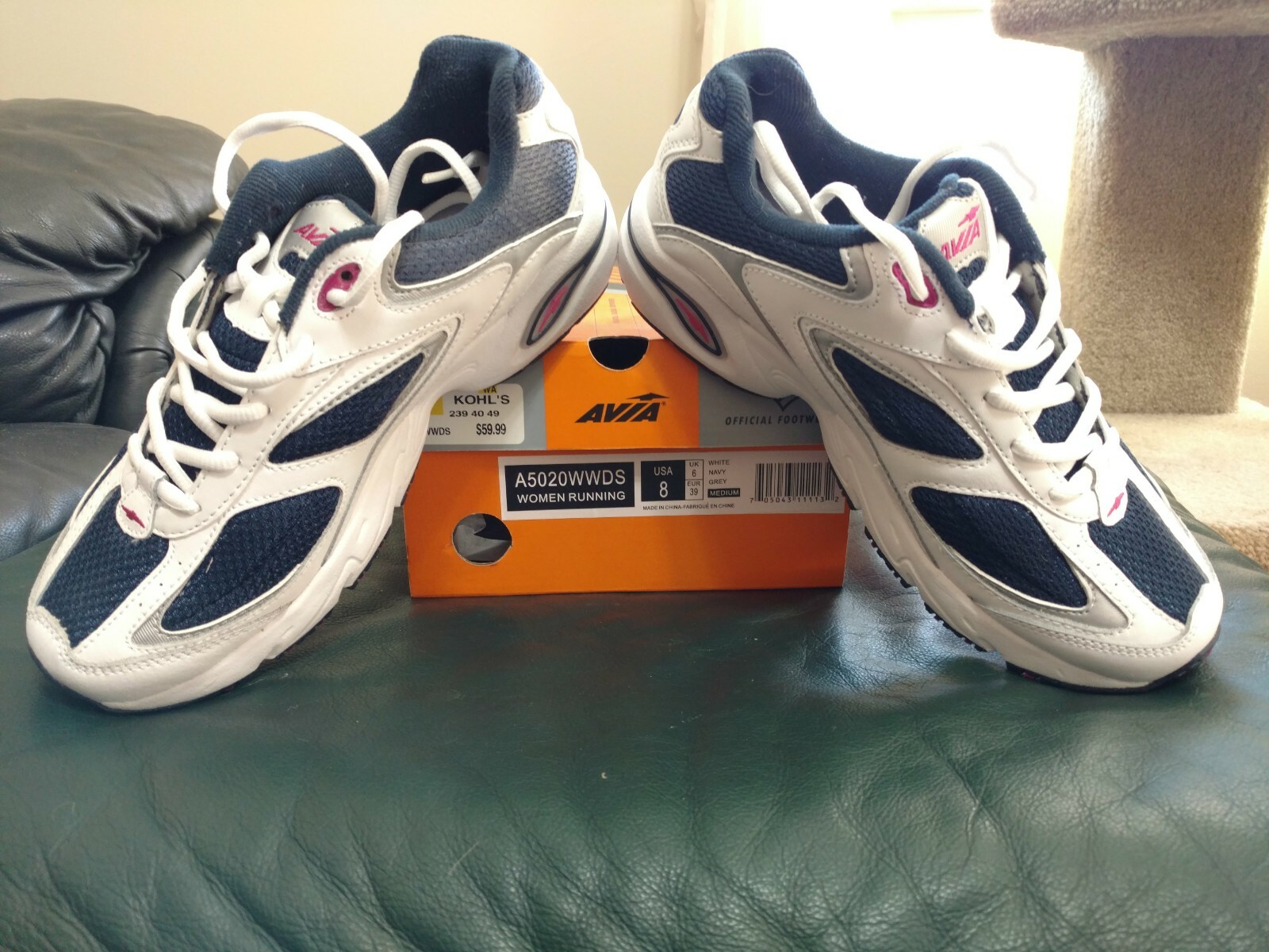 Avia womens running shoes, navy & white, US size 8 Avia womens running shoes, navy & white, US size 8