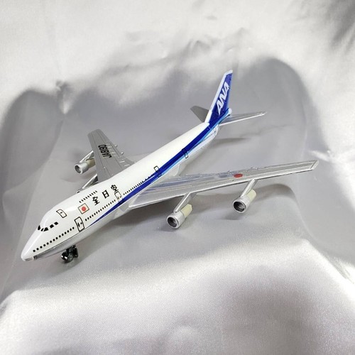 TOMY Tomica ANA All Nippon Airways New Airport Set Made in Japan Unopened Box - Picture 8 of 9