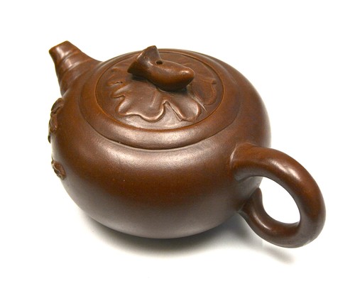 Vintage Chinese Hand Made Carved Lotus Purple Clay Yixing Zisha Ceramic Teapot - Picture 4 of 6