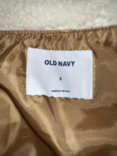 Old Navy Women’s Sherpa Vest, Cream/chestnut Trim S, NWOT - Picture 4 of 8