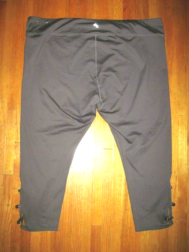 Plus Size JoyLab Lattice Trim Gray Capri Yoga Fitness Leggings Size 3XL New - Picture 5 of 7