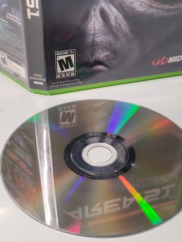 MINT Disc Area 51 Original Xbox Black Label Game in Case w Cover Art No Manual - Picture 2 of 5