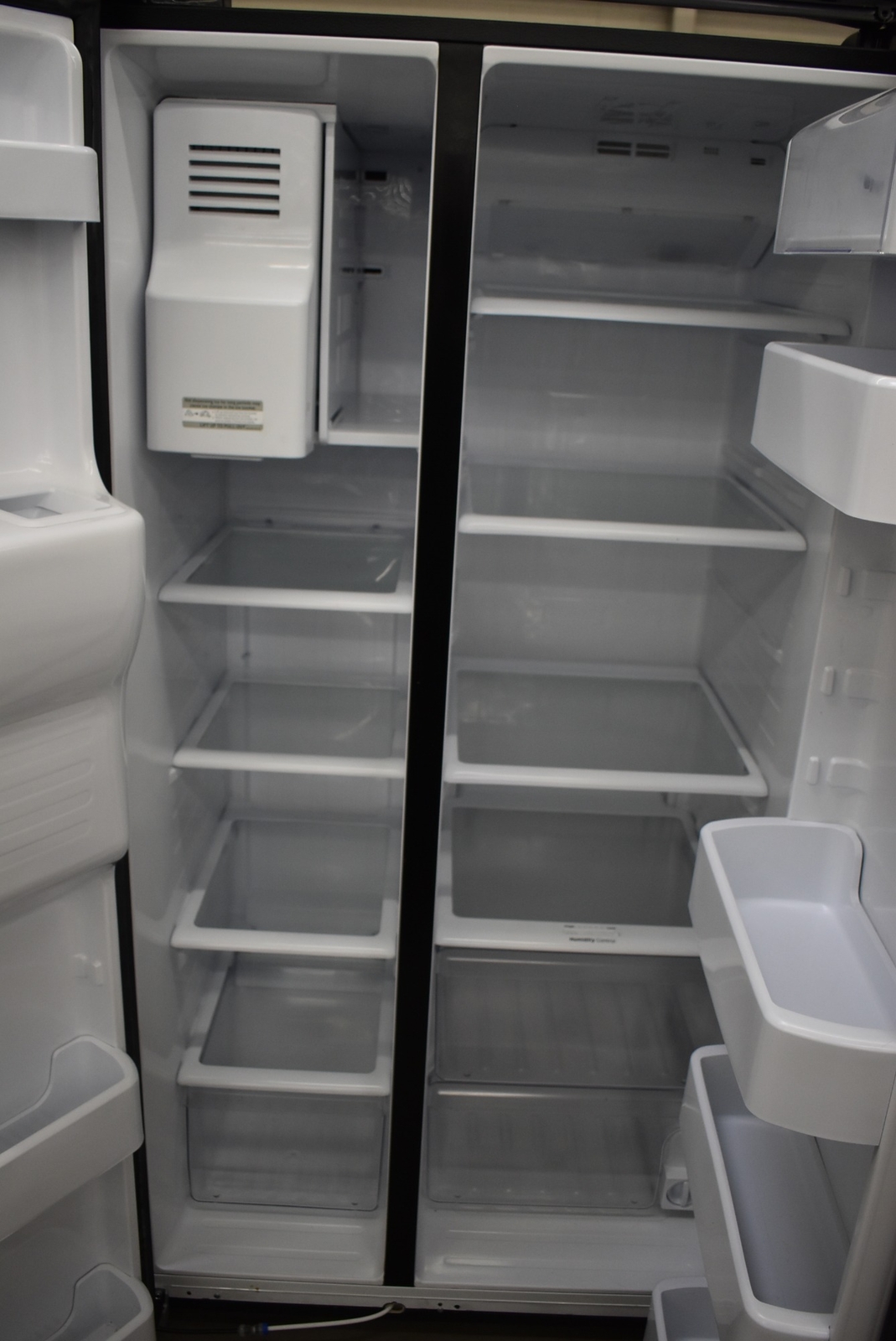 Samsung RS25J500DSG 36" Black Stainless Side By Side Refrigerator