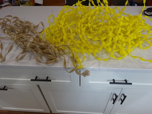 67 Yards Vintage Yellow (50) Yds & Beige Wired Bump Chenille Craft Pipe Cleaners - Picture 6 of 7