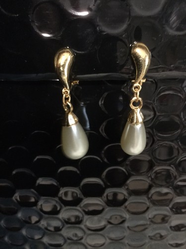 Vintage Ohrclips Gold Metall & Perlen klassisch zeitlos