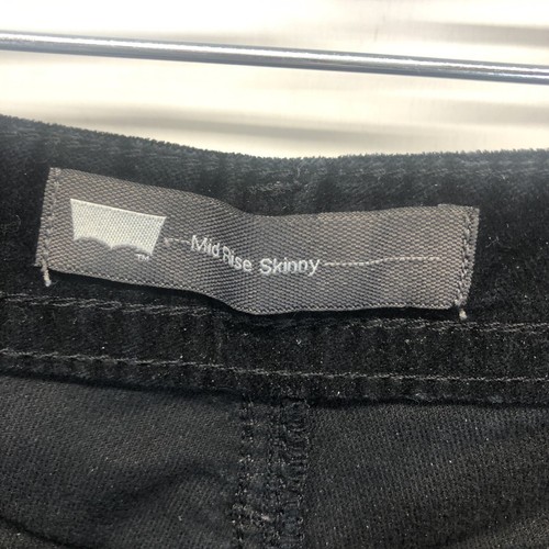 Levi’s mid rise skinny size 6 Black velvet pants (w28 L32) - Picture 5 of 8