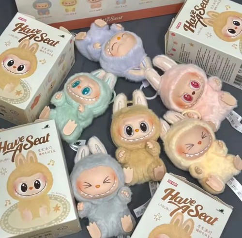 POP MART LABUBU The Monsters Exciting Macaron Plush Dolls Toy Figures Keychain - Foto 2 di 98
