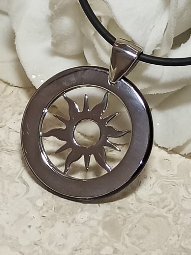 Vergina Sun Pendant Necklace SILVER 