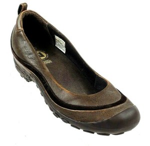 brown leather ballet shoes