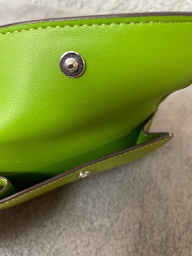 Coach Essential Mini Trifold Wallet Green Credit Cards Pebbled Leather - Picture 4 of 14