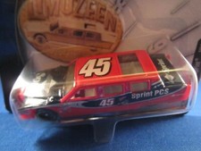 Hot Wheels HW Racing 2002 NASCAR LIMOZEEN #45 Kyle Petty Sprint PCS #45 3/4