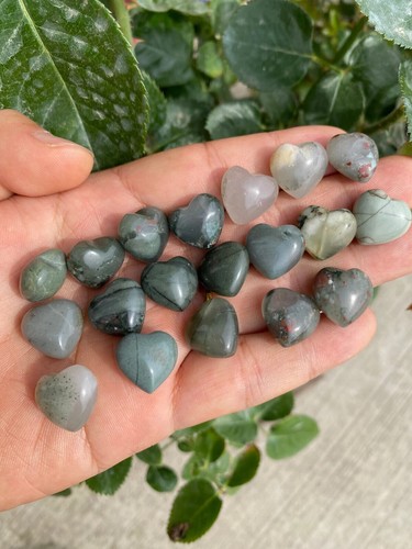 100pc Natural blood stone Mini Heart hand-carved quartz crystal reiki gift - Picture 5 of 6