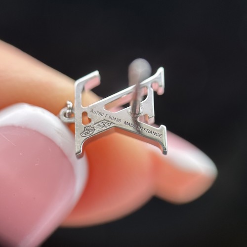 Louis Vuitton LV Idylle Blossom Q96544 18K White Gold & Diamond Stud Earring - Picture 8 of 11
