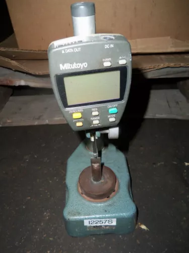 Mitutoyo ID-F12E Digital Gage Indicator w/ Stand *FREE SHIPPING*