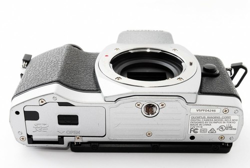 Olympus OM-D E-M10 16.1MP 14-42mm Lens Set [Exc w/Box,8GB SD Card,Strap[jkh] - Picture 7 of 12