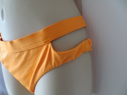 SLIP BIKINI SEAFOLLY ACTIVE SPLIT BAND TAGLIA 14 NUOVO CON ETICHETTA - Foto 2 di 3